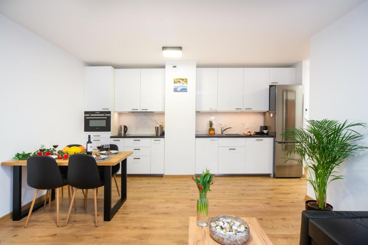 Maya'S Flats & Resorts 49 - Spacious 3 Rooms Apartment In Szafarnia Gdańsk Exterior foto