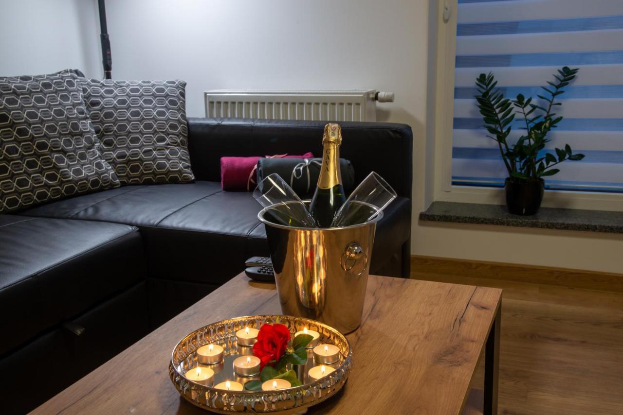 Maya'S Flats & Resorts 49 - Spacious 3 Rooms Apartment In Szafarnia Gdańsk Exterior foto