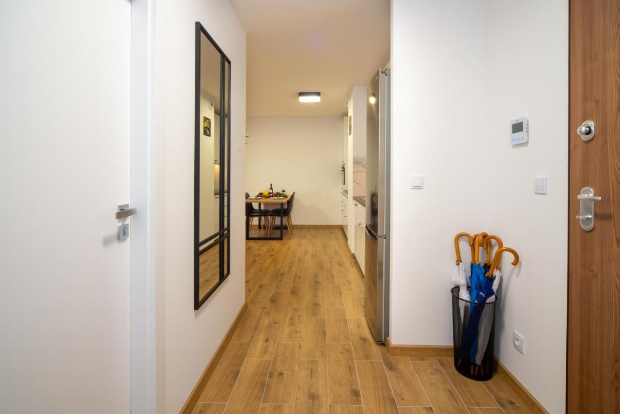 Maya'S Flats & Resorts 49 - Spacious 3 Rooms Apartment In Szafarnia Gdańsk Exterior foto
